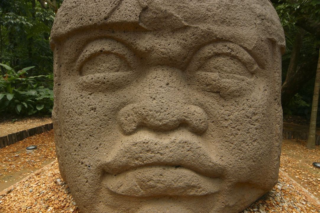 Berühmt sind die Maya für den Anbau von Mais, ihre Mathematik, ihre Bauten u... - Bildquelle: Prometheus Entertainment