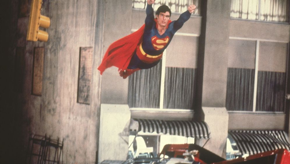Superman II - Allein gegen alle - Bildquelle: Foo
